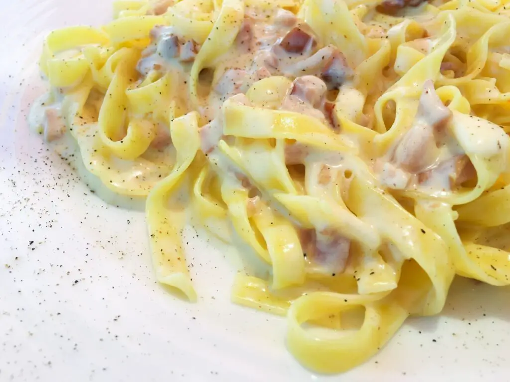 Imitation can't rival authenticity. Here's a misleading portrayal of Carbonara